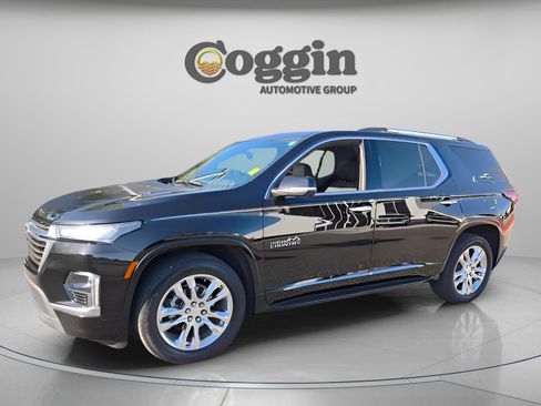 Used 2023 Chevrolet Traverse High Country w/ LPO, 'HIT The Road' Package image 5