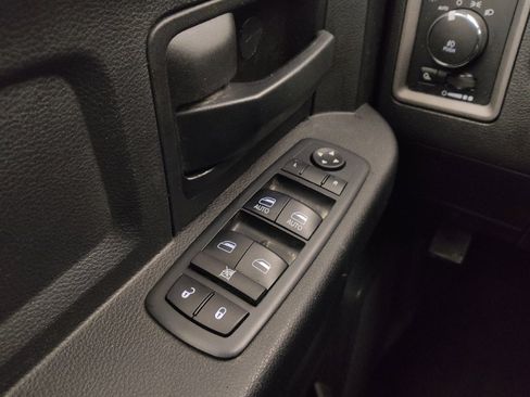 Used 2017 RAM 1500 Express w/ Express Value Package image 27