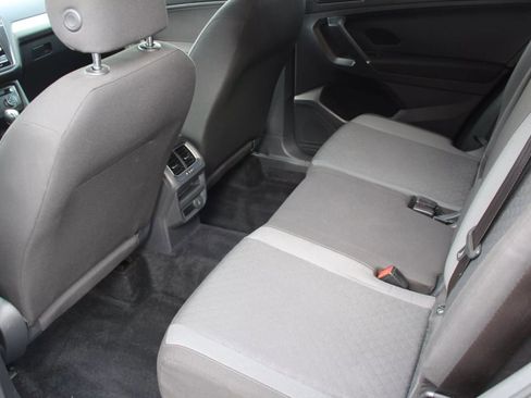 Used 2018 Volkswagen Tiguan S image 23