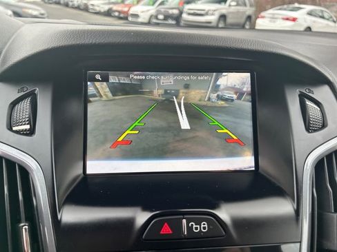 Used 2012 Ford Focus Titanium image 21