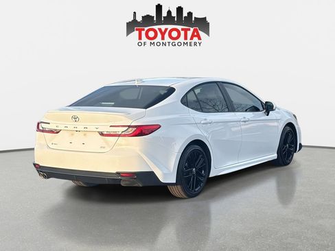 Used 2026 Toyota Camry SE image 6