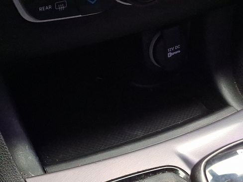 Used 2019 Dodge Charger R/T w/ Blacktop Package image 24