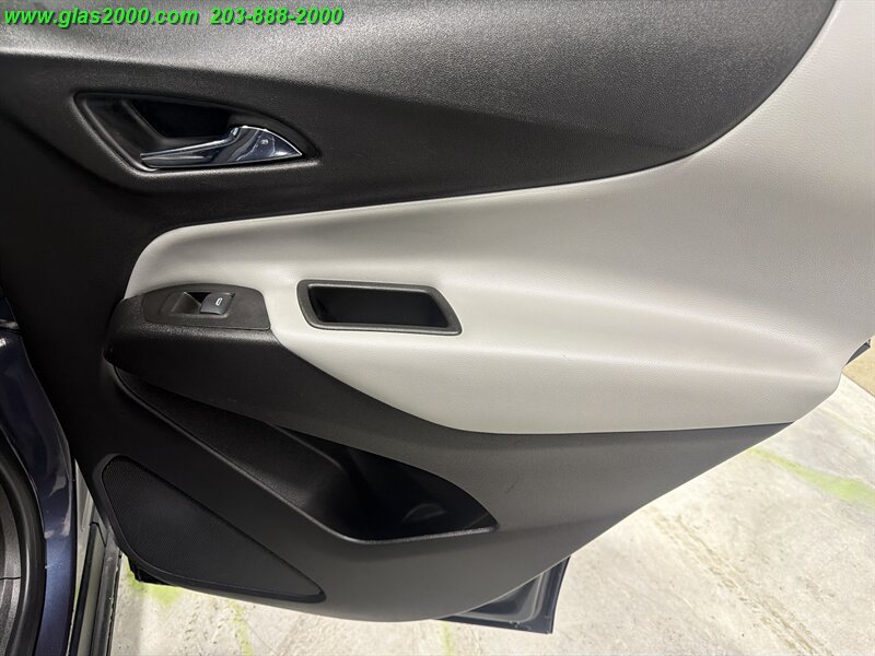 Used 2018 Chevrolet Equinox LS AWD/4WD image 26