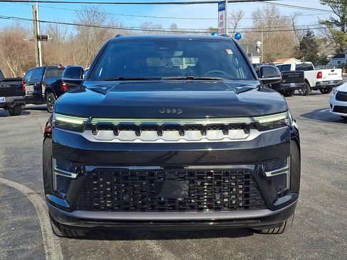 New 2026 Jeep Grand Wagoneer 4X4 image 2