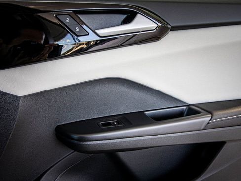 New 2026 Volkswagen Taos S image 42