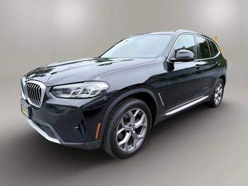 Used 2024 BMW X3 xDrive30i w/ Premium Package AWD/4WD image 3
