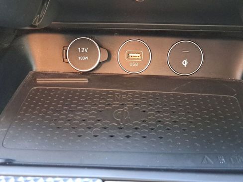 Used 2022 Genesis G70 3.3T image 24