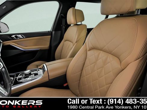Used 2023 BMW X7 xDrive40i w/ M Sport Package AWD/4WD image 68