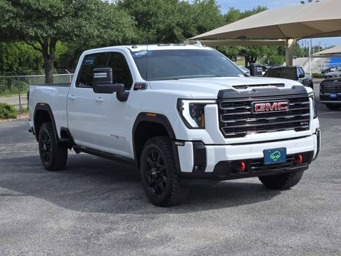 Certified 2026 GMC Sierra 2500 AT4 w/ AT4 Premium Plus Package AWD/4WD image 3