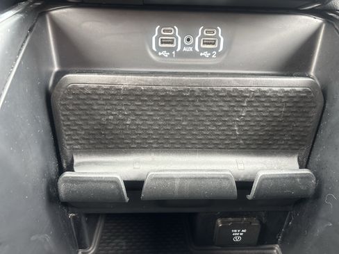 Used 2024 RAM 2500 Big Horn w/ Sport Appearance Package AWD/4WD image 26