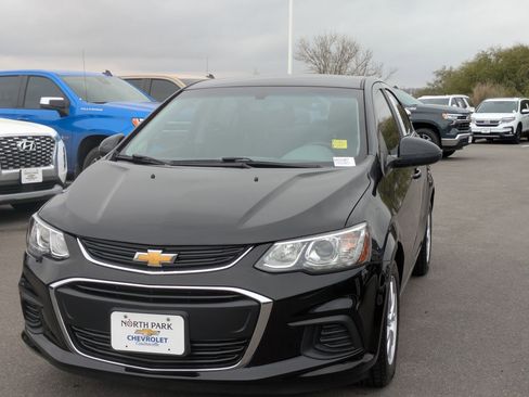 Used 2019 Chevrolet Sonic LT image 7
