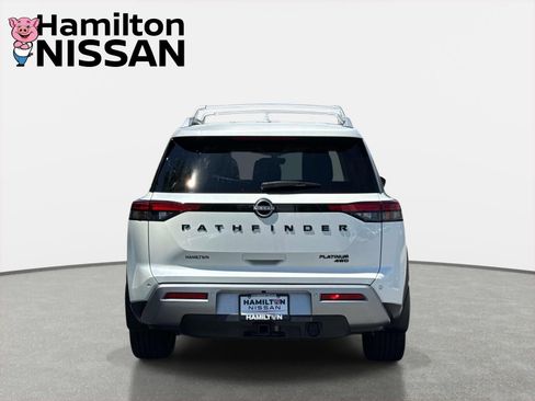 Used 2024 Nissan Pathfinder Platinum AWD/4WD image 3