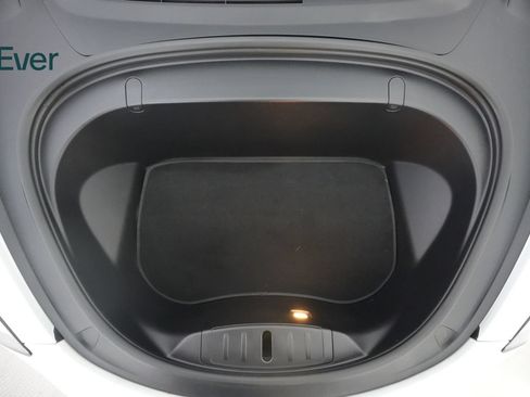 Used 2018 Tesla Model 3 Long Range RWD image 28