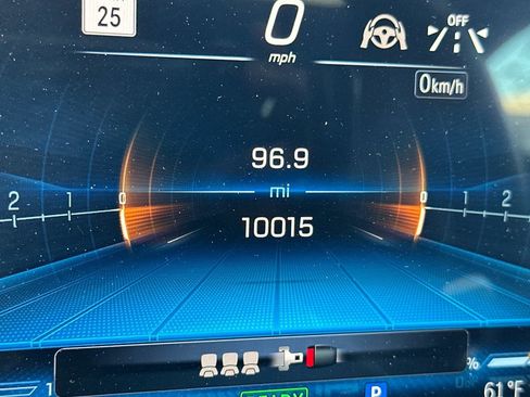 Used 2024 Mercedes-Benz C 63 AMG S image 34