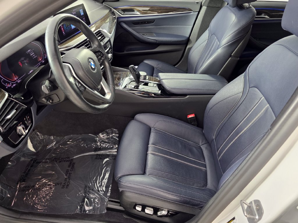 Used 2020 BMW 530i xDrive w/ Premium Package AWD/4WD image 9