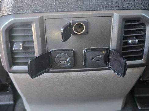 Used 2022 Ford F350 XLT w/ XLT Premium Package AWD/4WD image 31