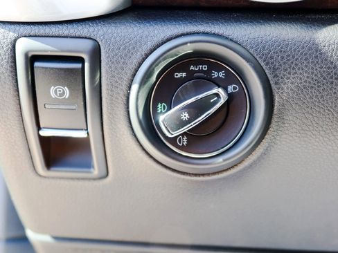 Used 2015 Porsche Cayenne S image 12