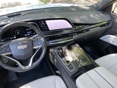 Used 2021 Cadillac Escalade Sport w/ Driver Assist Tech Package AWD/4WD image 30