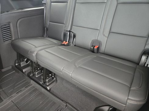 New 2026 Chevrolet Suburban High Country w/ Sun And Tow Package AWD/4WD image 23