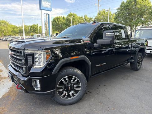 Used 2023 GMC Sierra 2500 AT4 w/ AT4 Premium Plus Package AWD/4WD image 5