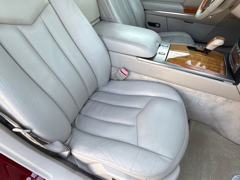 Used 2006 Cadillac XLR image 13