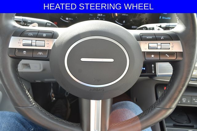 Used 2025 Hyundai Kona Limited AWD/4WD image 5