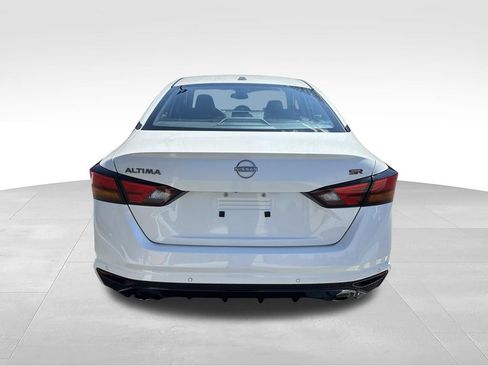 Used 2024 Nissan Altima 2.5 SR FWD image 6