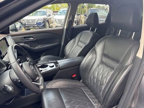 Used 2021 Nissan Rogue Platinum image 12