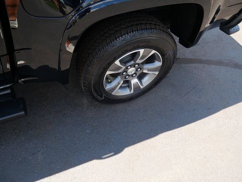 Used 2020 Chevrolet Colorado Z71 AWD/4WD image 36