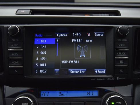 Used 2018 Toyota RAV4 Limited image 16