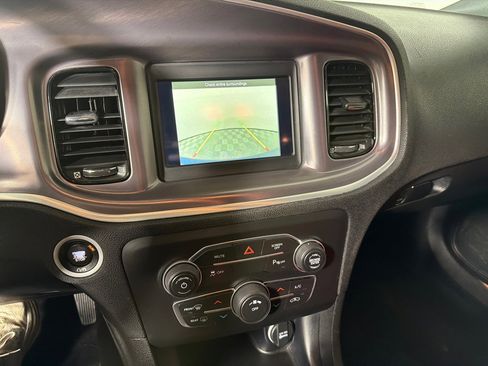 Used 2020 Dodge Charger SXT w/ Blacktop Package image 16