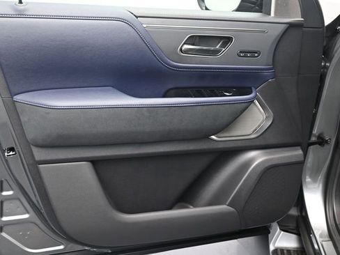 New 2026 INFINITI QX80 4WD image 9