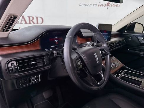 Used 2021 Lincoln Aviator Grand Touring image 11