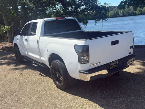 Used 2011 Toyota Tundra 2WD Double Cab w/ Tow Pkg image 9