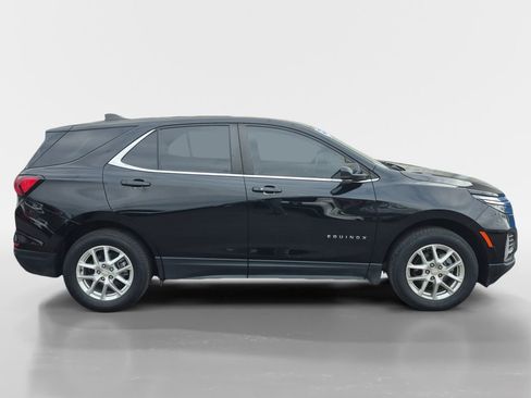 Used 2022 Chevrolet Equinox LT image 3