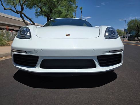 Used 2018 Porsche 718 Cayman RWD image 8