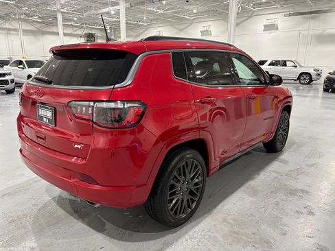 Used 2022 Jeep Compass Limited AWD/4WD image 7