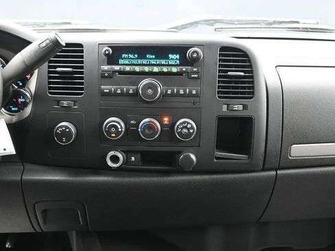 Used 2009 Chevrolet Silverado 1500 LT w/ Power Pack Plus AWD/4WD image 18