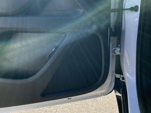 Used 2023 Chevrolet Traverse LT w/ LPO, Floor Liner Package image 15