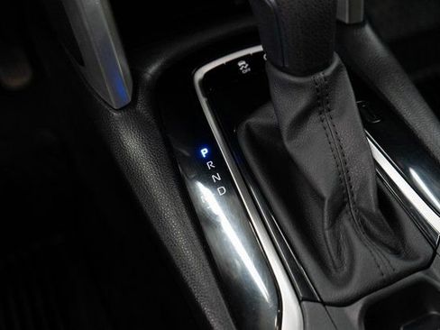 Used 2022 Toyota Corolla Cross LE image 24