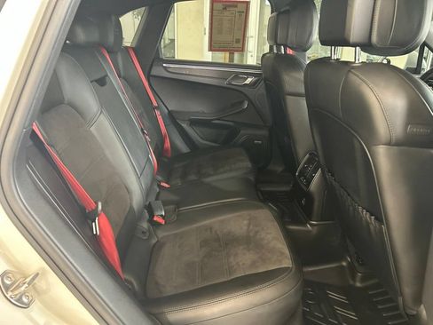 Used 2017 Porsche Macan GTS AWD/4WD image 29