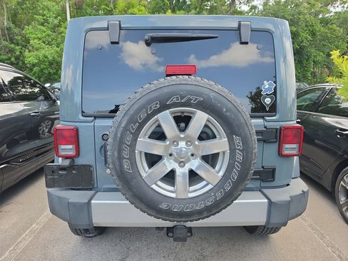 Used 2014 Jeep Wrangler Unlimited Sahara w/ Connectivity Group AWD/4WD image 5