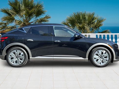 Used 2025 Genesis GV60 RWD image 4