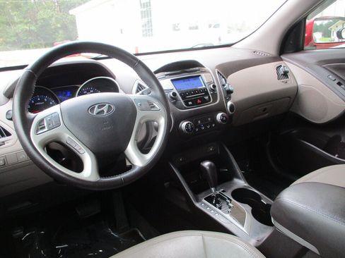 Used 2013 Hyundai Tucson GLS FWD image 7