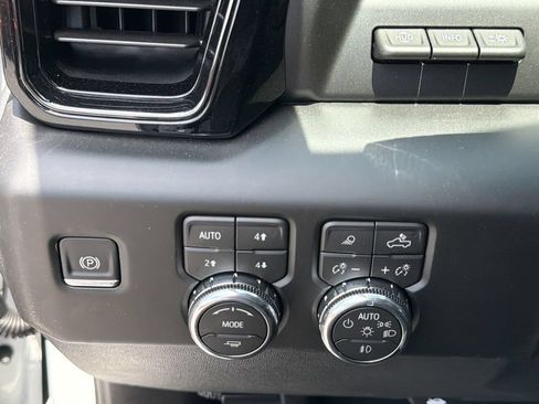 New 2026 GMC Sierra 1500 AT4 w/ Technology Package AWD/4WD image 14