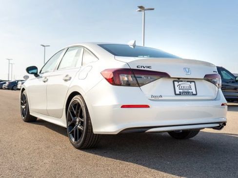 Used 2024 Honda Civic Sport image 5