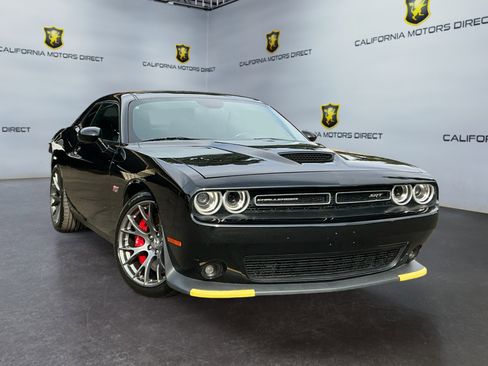 Used 2016 Dodge Challenger SRT image 3