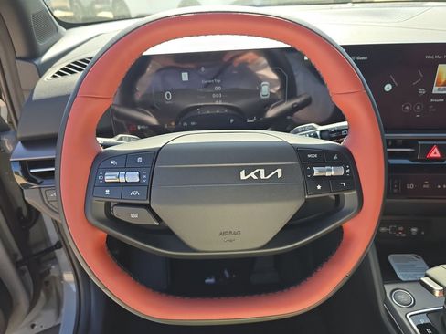 New 2026 Kia Sportage SX FWD image 30