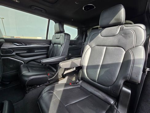 Used 2024 Jeep Grand Cherokee L Limited w/ Black Appearance Package image 24