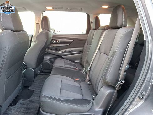 Used 2024 Subaru Ascent Premium w/ Convenience Package image 12
